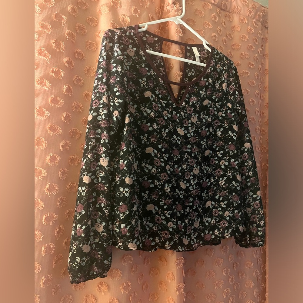 Small purple and black floral, keyhole blouse.